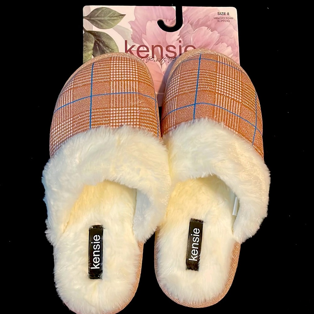 Brand new Kensie slippers
